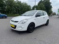 Weiß Gebraucht 2009 Hyundai i20 Classic Limousine | 3.150 € (Fairer Preis)