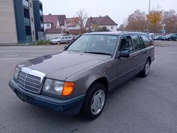 Grau Gebraucht 1988 Mercedes E300 Kombi | 2.299 €