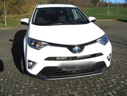 Weiß Gebraucht 2017 Toyota RAV4 Hybrid Edition-S SUV | 19.650 € (Guter Preis)