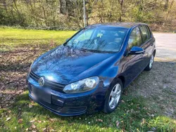 Blau Gebraucht 2010 VW Golf VI Kleinwagen | 3.800 € (Fairer Preis)
