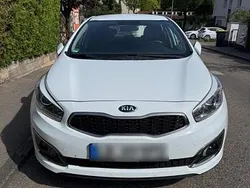 Weiß Gebraucht 2016 Kia Ceed 2 Limousine | 16.000 €
