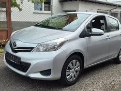 Silber Gebraucht 2012 Toyota Yaris Life Kleinwagen | 5.999 € (Fairer Preis)