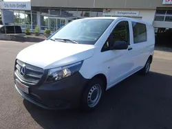 Weiß Gebraucht 2021 Mercedes Vito Van / Kleinbus | 24.990 € (Teuer)