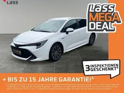 Weiss Gebraucht 2021 Toyota Corolla Team Kombi | 23.480 € (Fairer Preis)