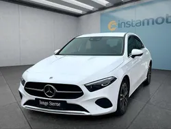 Weiß Gebraucht 2023 Mercedes A200 Limousine | 30.799 € (Fairer Preis)