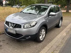 Grau Gebraucht 2012 Nissan Qashqai Tekna SUV | 7.500 € (Fairer Preis)