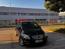 Schwarz Gebraucht 2010 Mercedes B200 Van / Kleinbus | 6.500 € (Teuer)