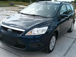 Blau Gebraucht 2011 Ford Focus Kombi | 1.050 € (Guter Preis)