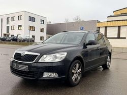 Schwarzmagic perleffekt Gebraucht 2011 Skoda Octavia Ambiente Kombi | 2.590 € (Guter Preis)