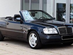Schwarz Gebraucht 1997 Mercedes E200 Edition Cabrio | 37.900 €