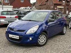 Blau Gebraucht 2013 Hyundai i20 Classic Limousine | 2.999 € (Guter Preis)