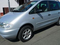 Silber Gebraucht 1998 VW Sharan Family Van / Kleinbus | 3.999 €