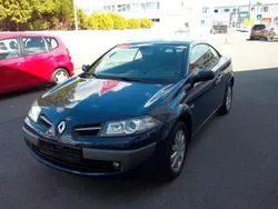 Blau Gebraucht 2009 Renault Mégane Cabriolet Avantage Cabrio | 3.000 € (Fairer Preis)