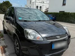 Schwarz Gebraucht 2008 Ford Fiesta Kleinwagen | 800 €
