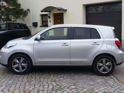 Silber Gebraucht 2012 Toyota Urban Cruiser SUV | 4.990 € (Guter Preis)