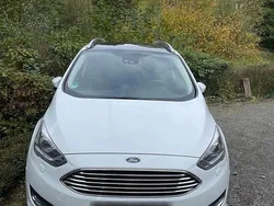 Weiß Gebraucht 2017 Ford Grand C-Max Titanium Van / Kleinbus | 15.900 € (Fairer Preis)