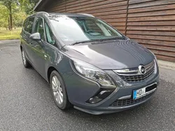 Grau Gebraucht 2015 Opel Zafira Tourer drive Van / Kleinbus | 6.790 € (Guter Preis)