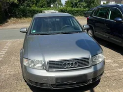 Grau Gebraucht 2003 Audi A4 Limousine | 1.500 € (Superpreis)