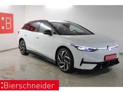 Weiss Gebraucht 2025 VW ID.7 Pro Kombi | 64.490 €