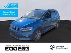 Blau Gebraucht 2023 VW Touran Highline Van / Kleinbus | 33.780 € (Fairer Preis)