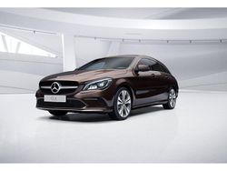 Braun Gebraucht 2017 Mercedes CLA180 Shooting Brake Urban Kombi | 17.496 €