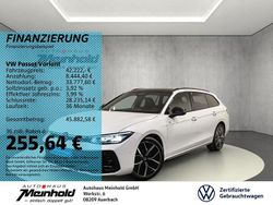 Oryxweiß perlmutteffekt/grenadillschwarz metallic Gebraucht 2024 VW Passat R-line Kombi | 42.222 € (Fairer Preis)
