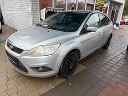 Grau Gebraucht 2010 Ford Focus Ambiente Limousine | 1.950 € (Fairer Preis)