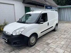 Weiß Gebraucht 2018 Opel Combo Van / Kleinbus | 7.800 €