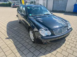 Schwarz Gebraucht 2006 Mercedes C200 Kombi | 3.950 € (Fairer Preis)