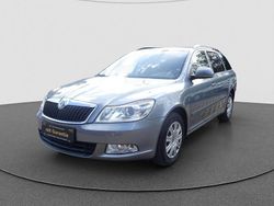 Grau Gebraucht 2012 Skoda Octavia Ambition Kombi | 7.499 € (Fairer Preis)
