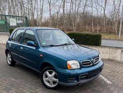 Blau Gebraucht 2000 Nissan Micra Kleinwagen | 2.000 € (Etwas zu teuer)