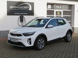 Weiß Gebraucht 2022 Kia Stonic Play SUV | 17.990 € (Guter Preis)