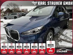 Phytonicblau Gebraucht 2024 BMW 218 Van / Kleinbus | 27.980 € (Fairer Preis)