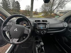 Weiß Gebraucht 2016 Mitsubishi Space Star Kleinwagen | 7.500 €