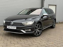 Grau Gebraucht 2019 VW Passat Alltrack Kombi | 25.390 € (Fairer Preis)