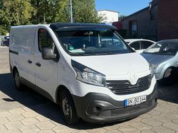 Weiß Gebraucht 2015 Renault Trafic Van | 9.990 € (Guter Preis)