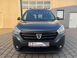 Grau Gebraucht 2016 Dacia Dokker Lauréate Van / Kleinbus | 6.889 € (Superpreis)