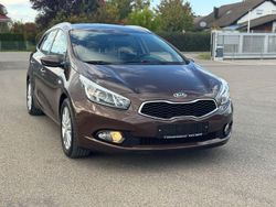 Braun Gebraucht 2012 Kia Ceed Sportswagon Edition 7 Kombi | 6.900 € (Guter Preis)