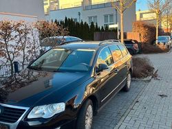 Schwarz Gebraucht 2010 VW Passat Comfortline Kombi | 5.900 € (Teuer)