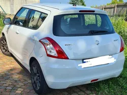 Weiß Gebraucht 2012 Suzuki Swift Club Kleinwagen | 4.900 € (Guter Preis)