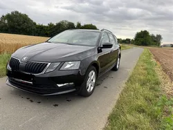 Schwarz Gebraucht 2020 Skoda Octavia G-TEC Ambition Kombi | 16.100 € (Fairer Preis)
