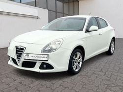 Weiß Gebraucht 2011 Alfa Romeo Giulietta Turismo Limousine | 8.999 € (Fairer Preis)