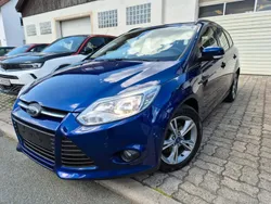Blau Gebraucht 2014 Ford Focus Kombi | 2.999 € (Guter Preis)