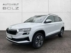 Weiss Gebraucht 2022 Skoda Karoq Tour SUV | 25.290 € (Guter Preis)