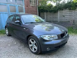 Grau Gebraucht 2006 BMW 318 Limousine | 2.200 €