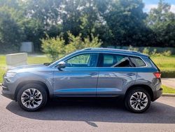 Grau Gebraucht 2021 Skoda Karoq Clever SUV | 24.400 € (Fairer Preis)