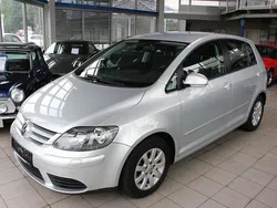Reflexsilber Gebraucht 2006 VW Golf Plus Cross Comfortline Van / Kleinbus | 7.850 € (Teuer)