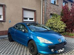 Blau Gebraucht 2006 Peugeot 307 CC Cabrio | 1.000 € (Etwas zu teuer)