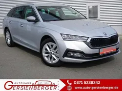 Brilliantsilber metallic Gebraucht 2024 Skoda Octavia Style Kombi | 32.870 € (Fairer Preis)