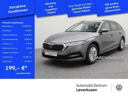 Grau Gebraucht 2024 Skoda Octavia Selection Kombi | 32.988 € (Fairer Preis)